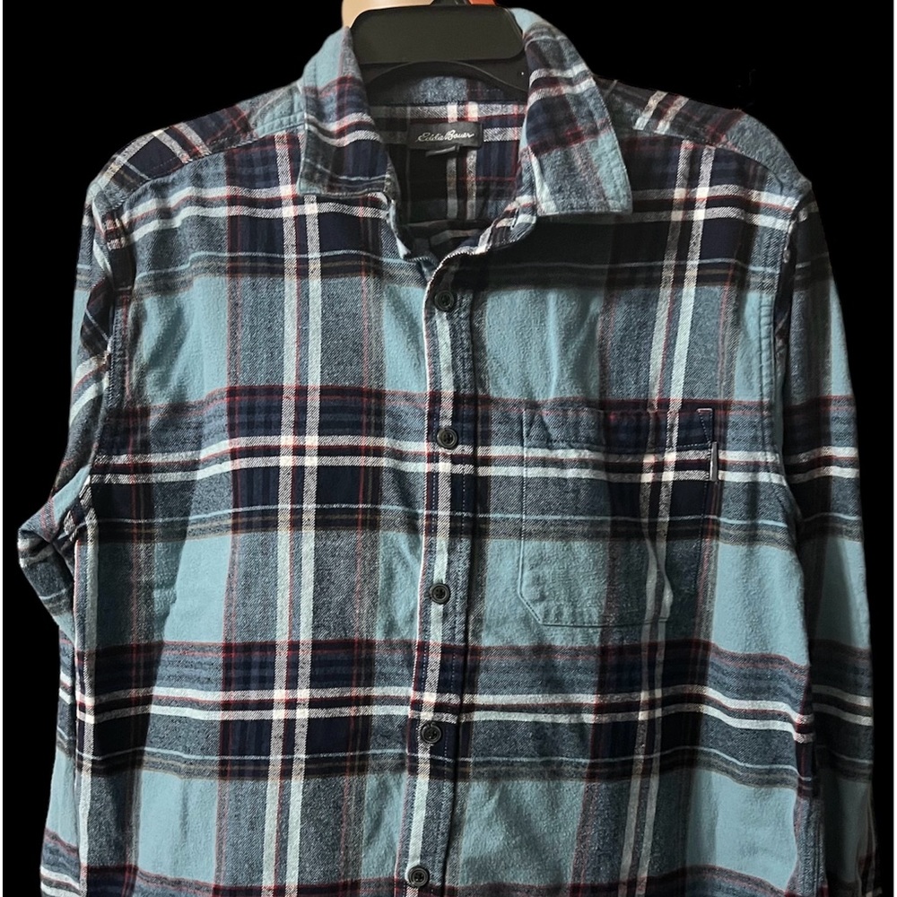 Eddie Bauer Plain Flannel Button Down Size XL Long Sleeve Shirt
